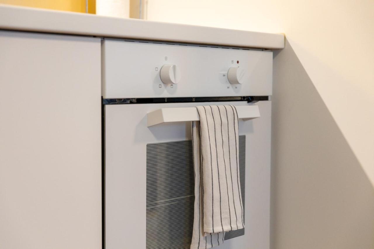 Ferienwohnung Charming 1Br In Superb Location, Free Parking & Wi-Fi Reval Exterior foto